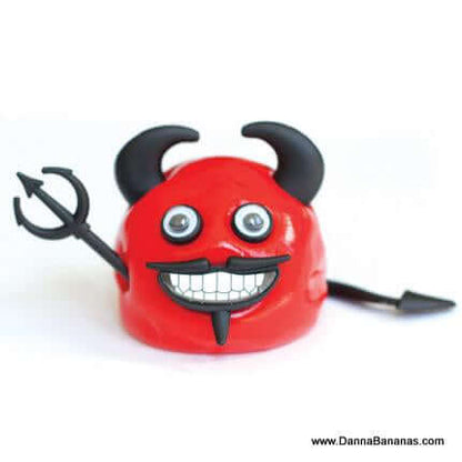 Melting Devil Kit – spooky DIY Halloween decorationBananas.