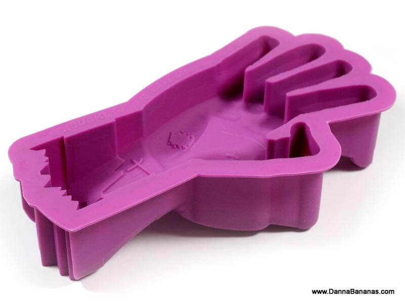 Zombie Hand Ice Cube Tray – creepy Halloween party idea